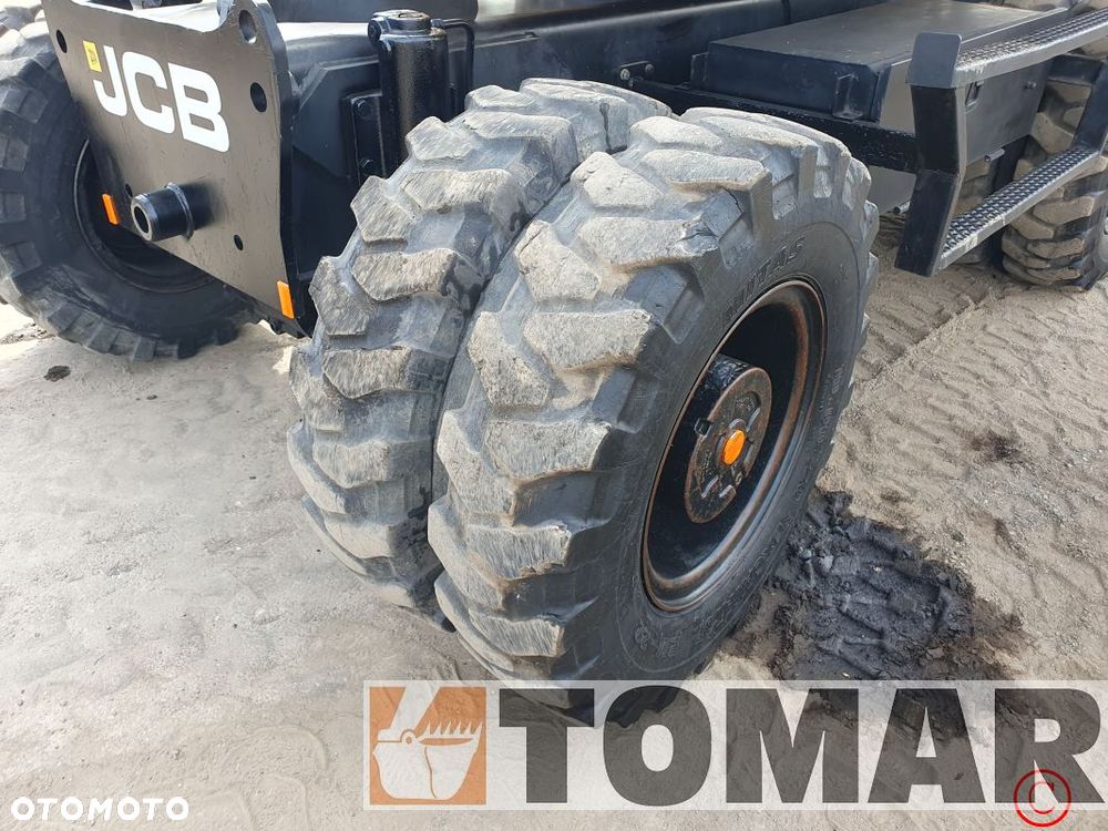 JCB JS 145 W - 23