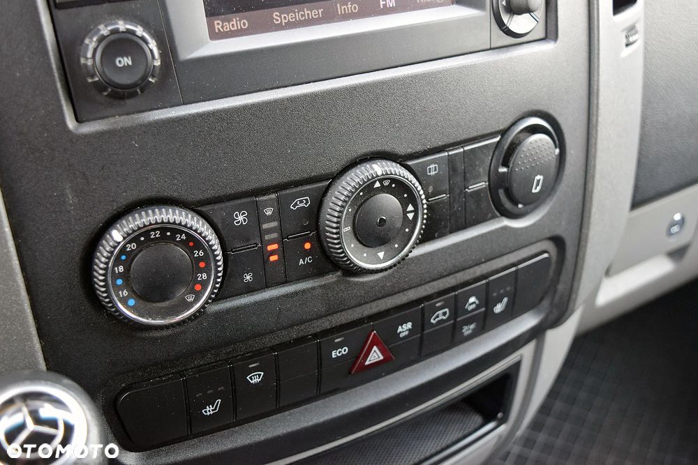 Mercedes-Benz Sprinter 319 - 11