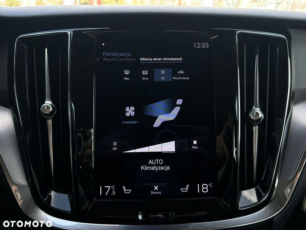 Volvo V60 D3 Momentum - 32