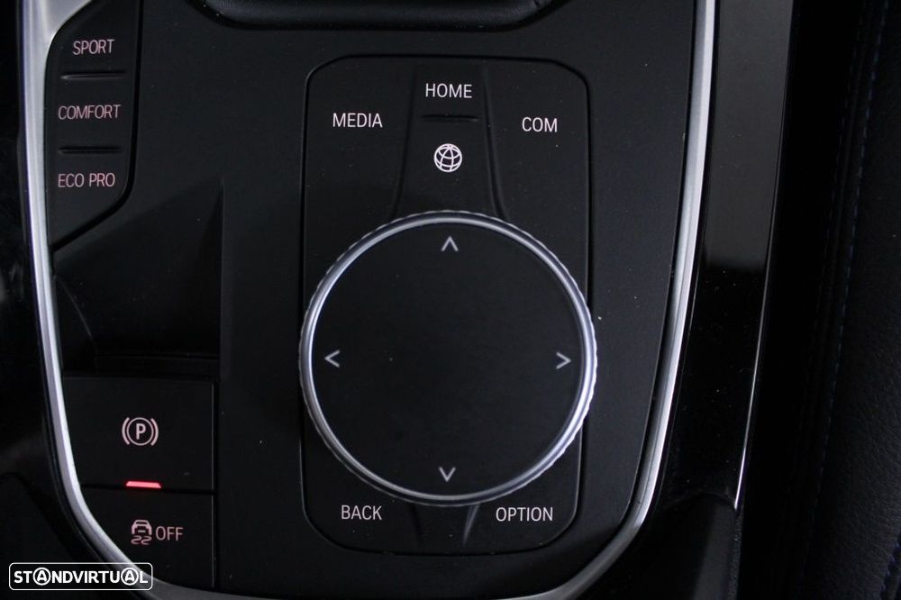 BMW 116 d Pack Desportivo M - 31