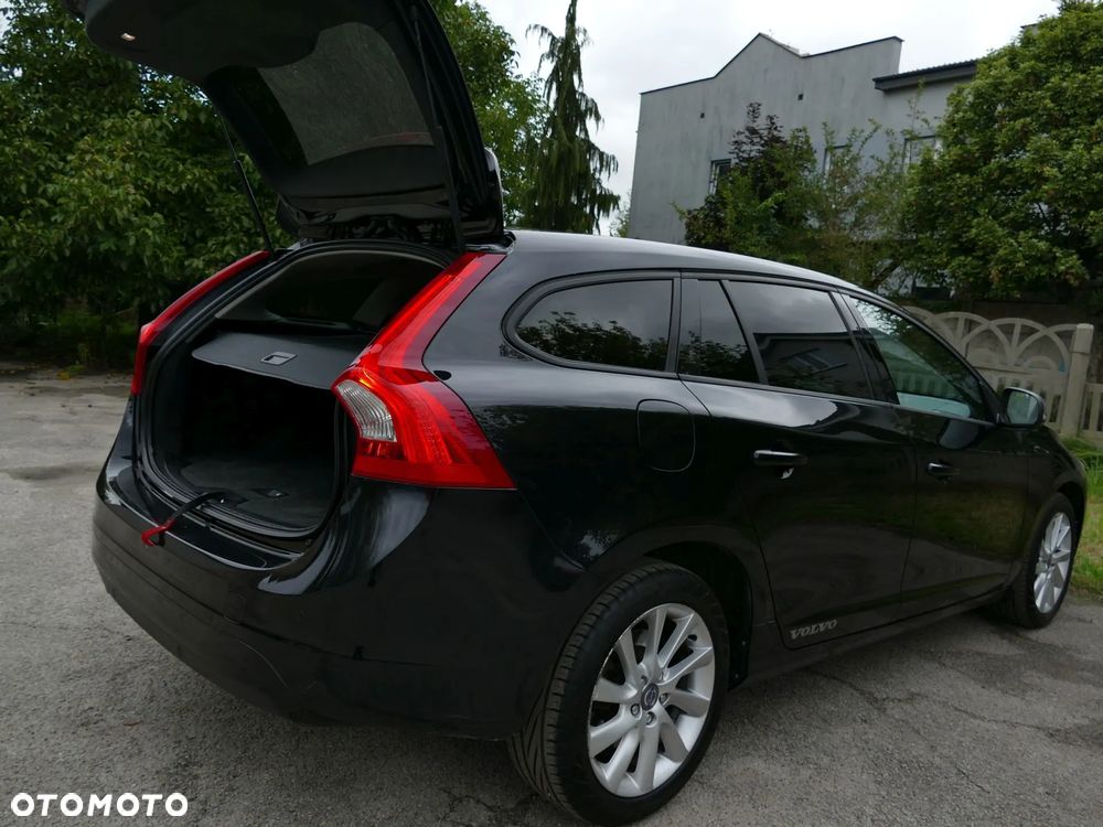 Volvo V60 D3 Momentum - 37