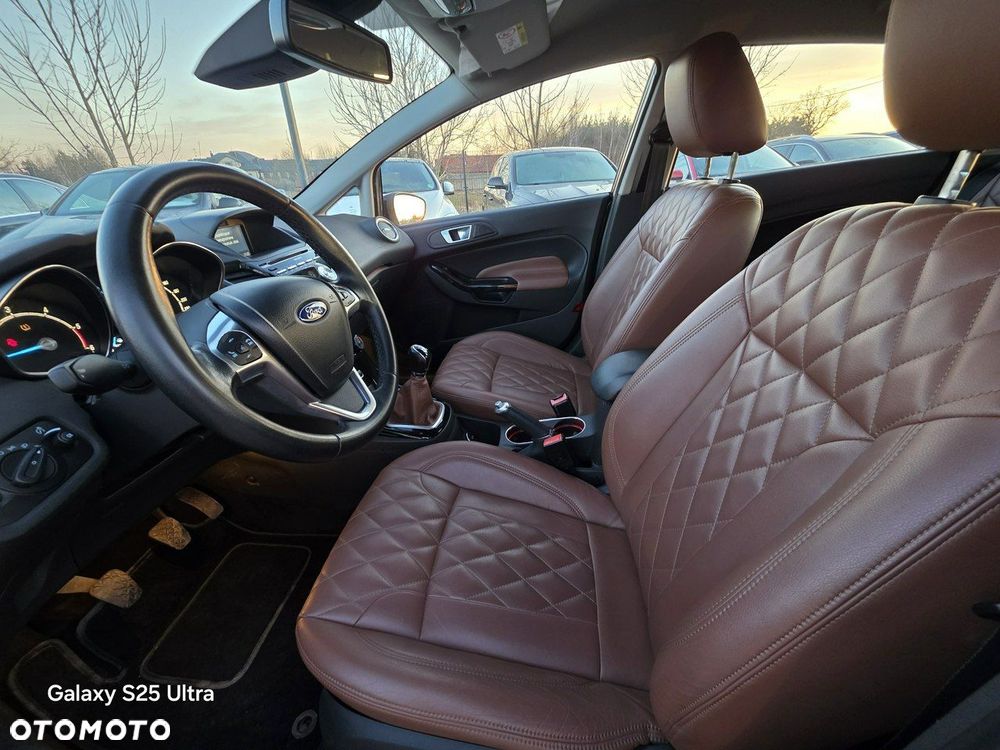 Ford Fiesta 1.6 TDCi Titanium - 25