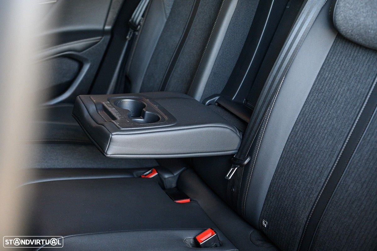 Peugeot 3008 1.2 PureTech GT Line EAT8 - 39
