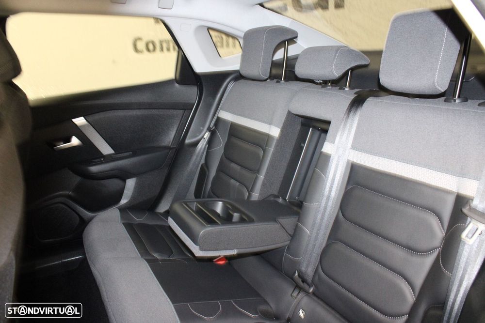 Citroën C4 X 1.2 PureTech Max EAT8 - 35