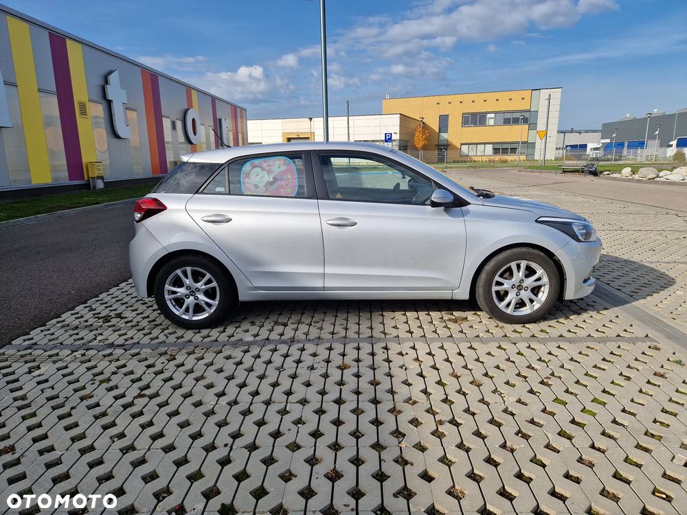 Hyundai i20 1.1 CRDi Classic + - 6