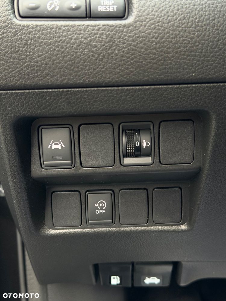 Nissan Qashqai 1.3 DIG-T N-Connecta - 18