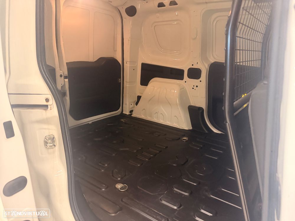 Fiat DOBLO 1.3 MJET 3 LUGARES - IVA DEDUTIVEL - 8