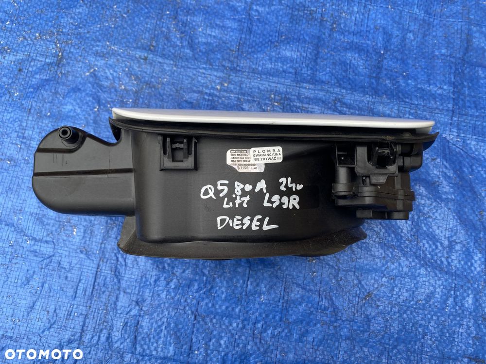 AUDI Q5 80A LIFT LS9R 80A809906A DIESEL Klapka wlewu paliwa Korek - 3