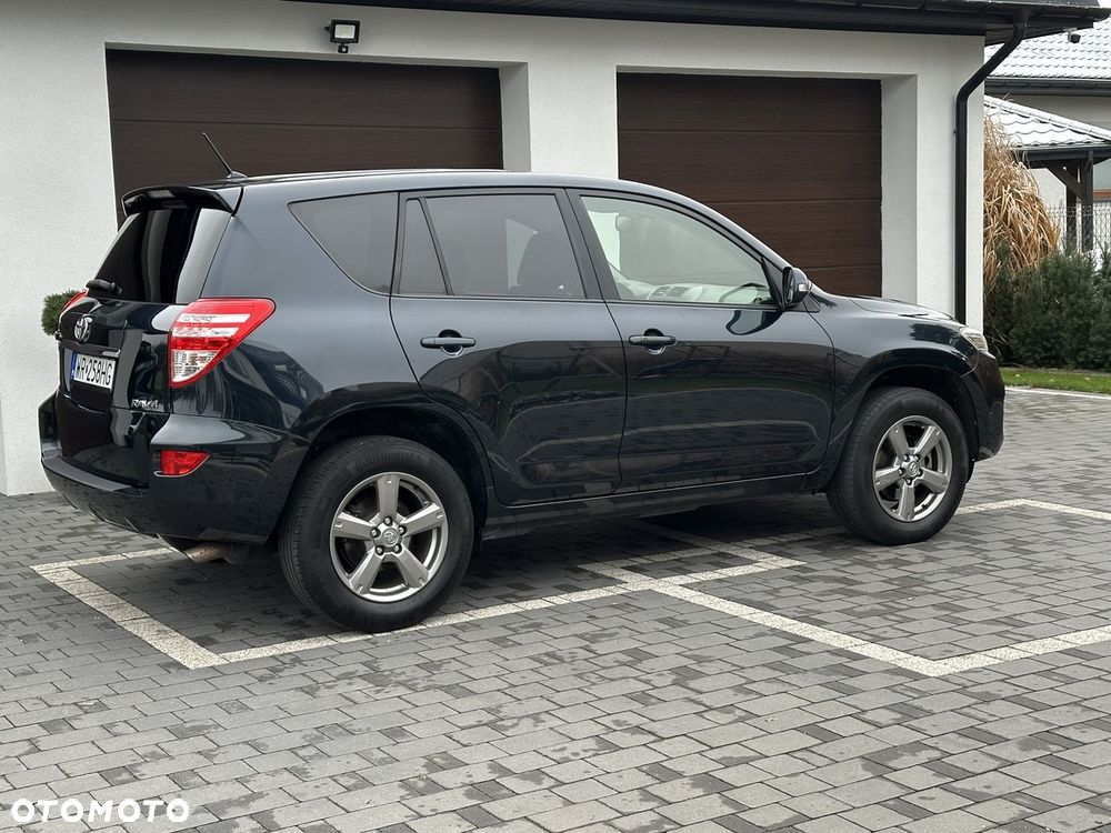 Toyota RAV4 2.0 VVT-i Premium - 8