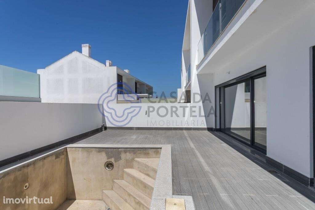 Sonhe Grande, Viva Melhor: Moradia T4 com Piscina em Alcochete - Grande imagem: 4/45