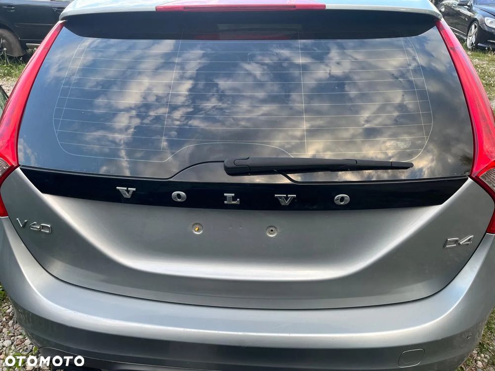 volvo v60 2010 klapa kompletna 477 - 1