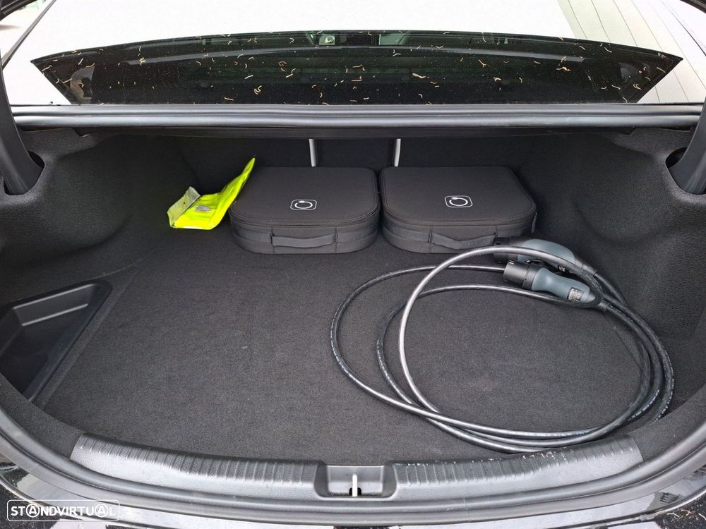 Mercedes-Benz C 300 e - 23