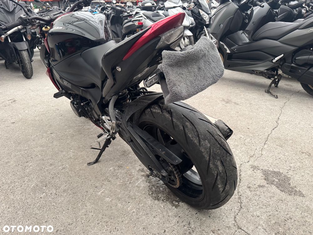 Suzuki GSX 1000 - 5