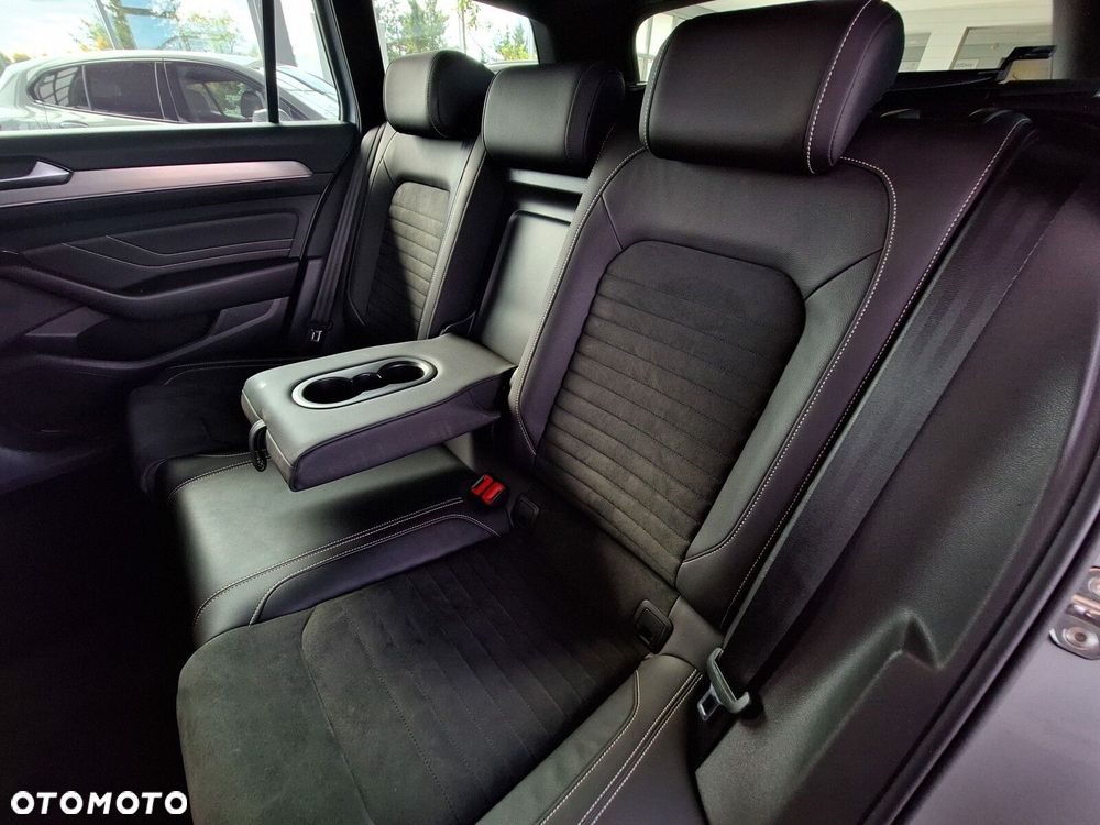 Volkswagen Passat Variant 2.0 TDI Elegance DSG - 26