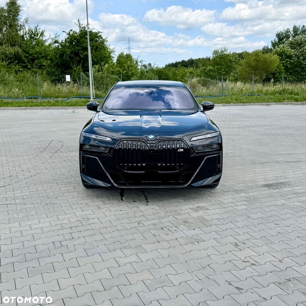 BMW Seria 7 M760e PHEV xDrive sport - 1