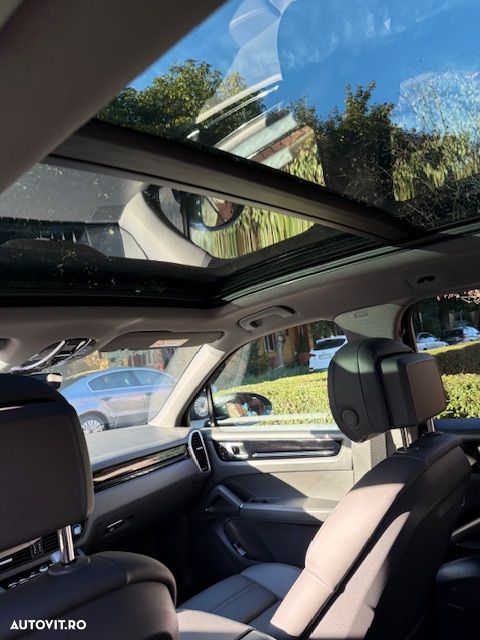 Porsche Cayenne - 11