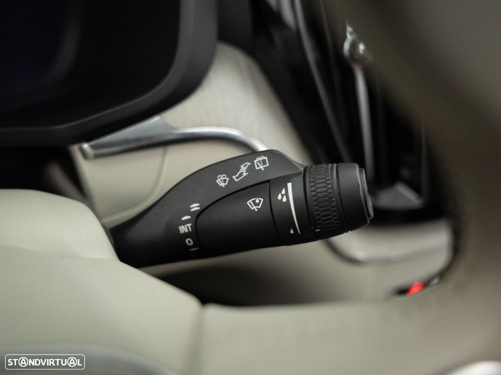 Volvo XC 60 2.0 T6 PHEV Plus Bright AWD - 24