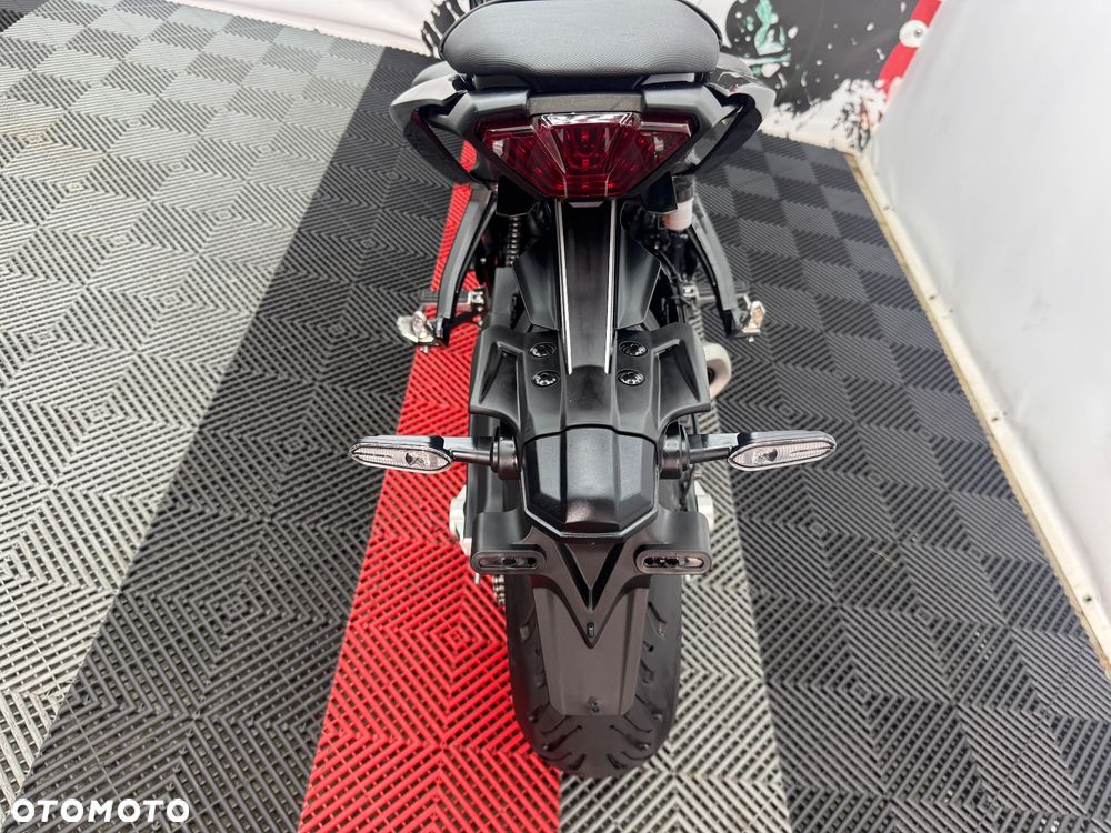 Yamaha MT - 21