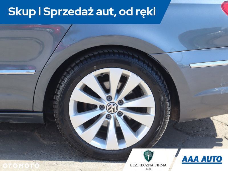 Volkswagen Passat CC - 15