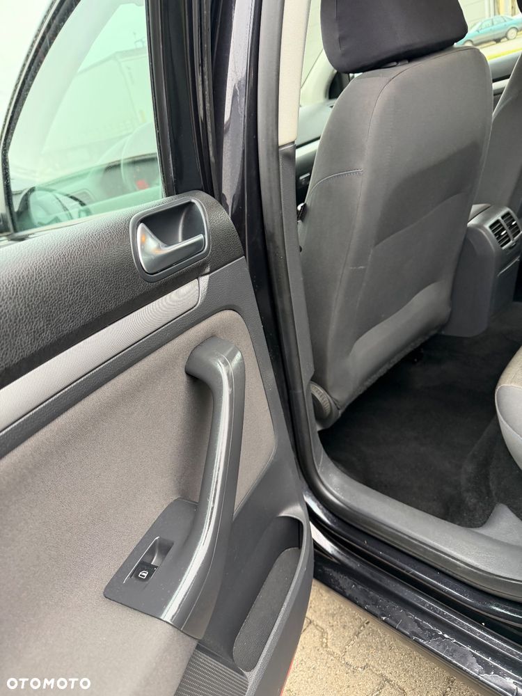 Volkswagen Golf 1.6 Tour - 26