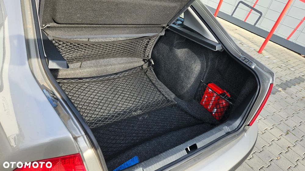 Skoda Octavia 1.4 Tour - 17