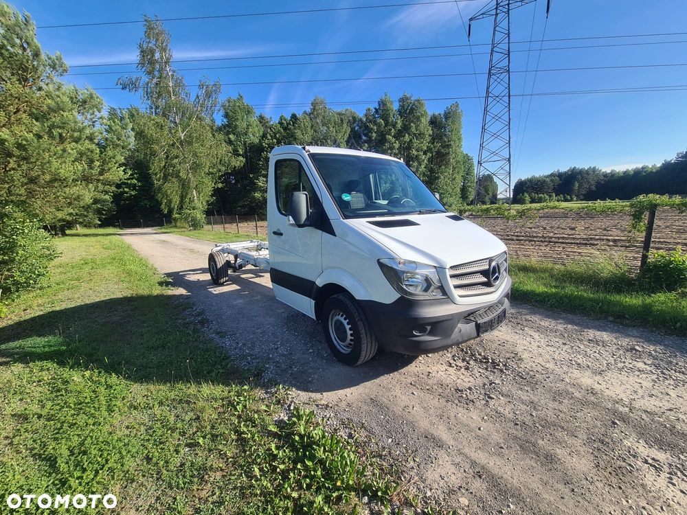 Mercedes-Benz Sprinter - 1