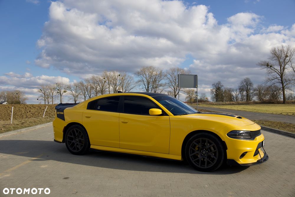 Dodge Charger 5.7 R/T Daytona - 12
