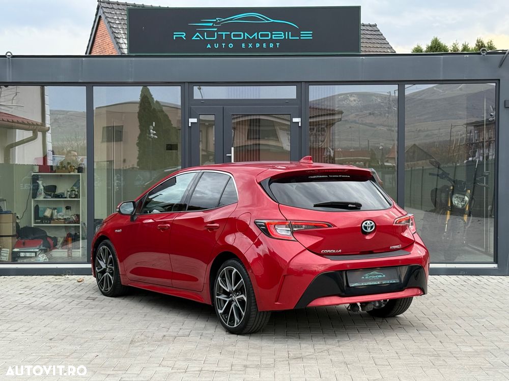 Toyota Corolla 1.8 HSD Dynamic GR Sport - 6