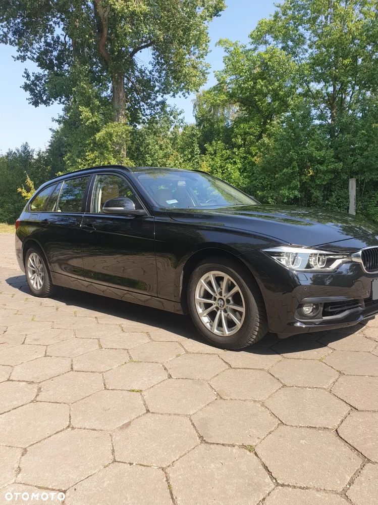 BMW Seria 3 318i - 3