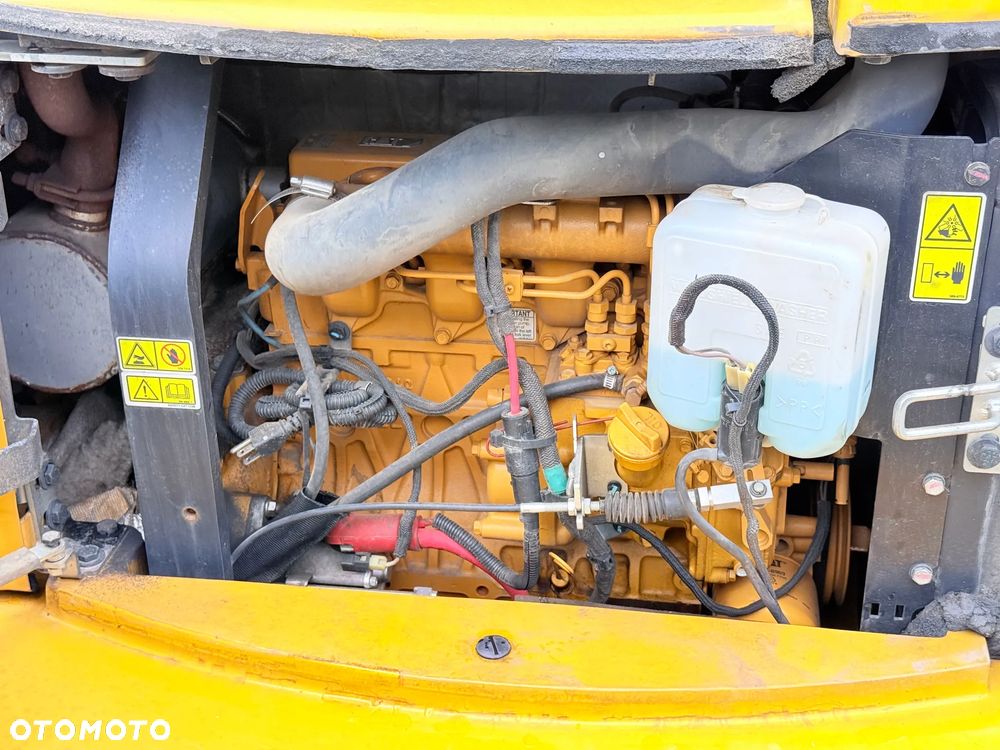 Caterpillar * Sprowadzona  * CAT 305.5 E CR  * Minikoparka  * Caterpillar - 11