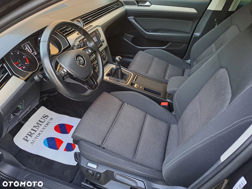 Volkswagen Passat Variant 2.0 TDI SCR Comfortline - 11