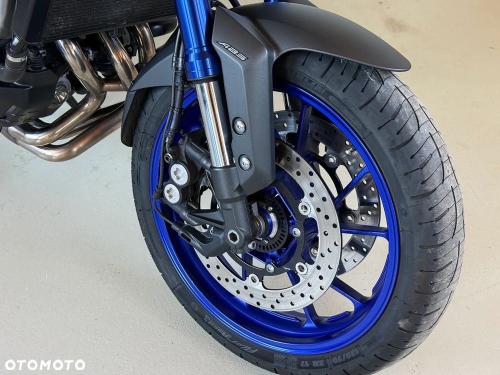 Yamaha MT - 17