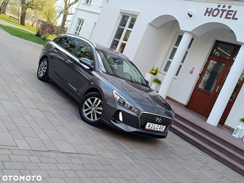 Hyundai i30 blue Kombi 1.6 CRDi Style - 38