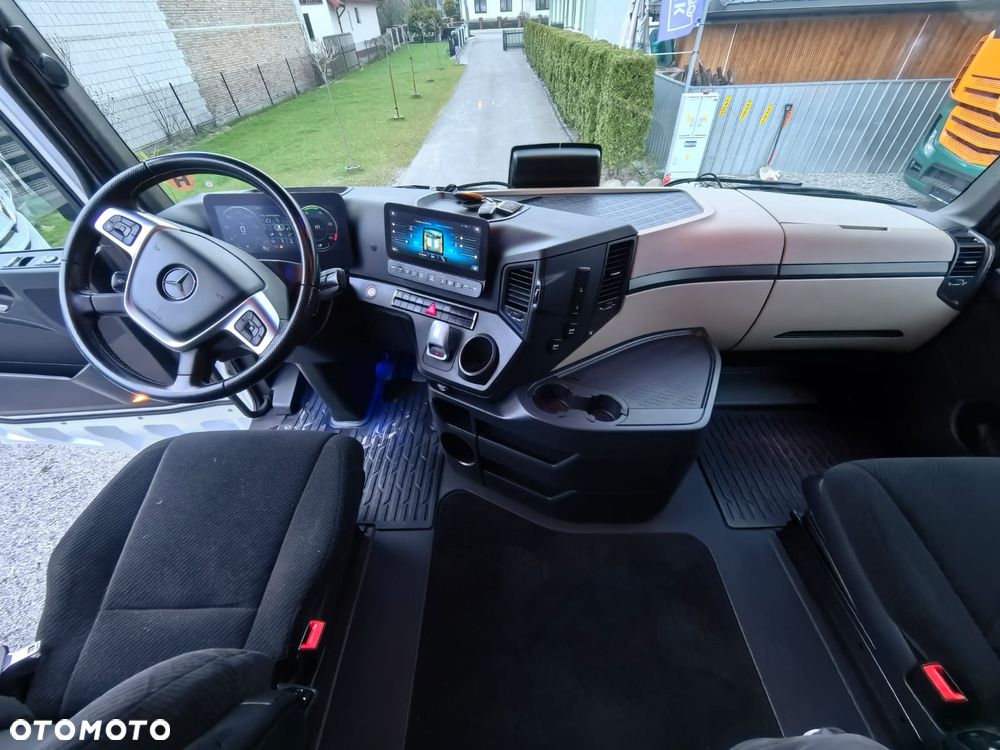 Mercedes-Benz Actros L 1851 LSnRL * Olejowy Retarder * GigaSpace * 2 zbiorniki * LED * - 9