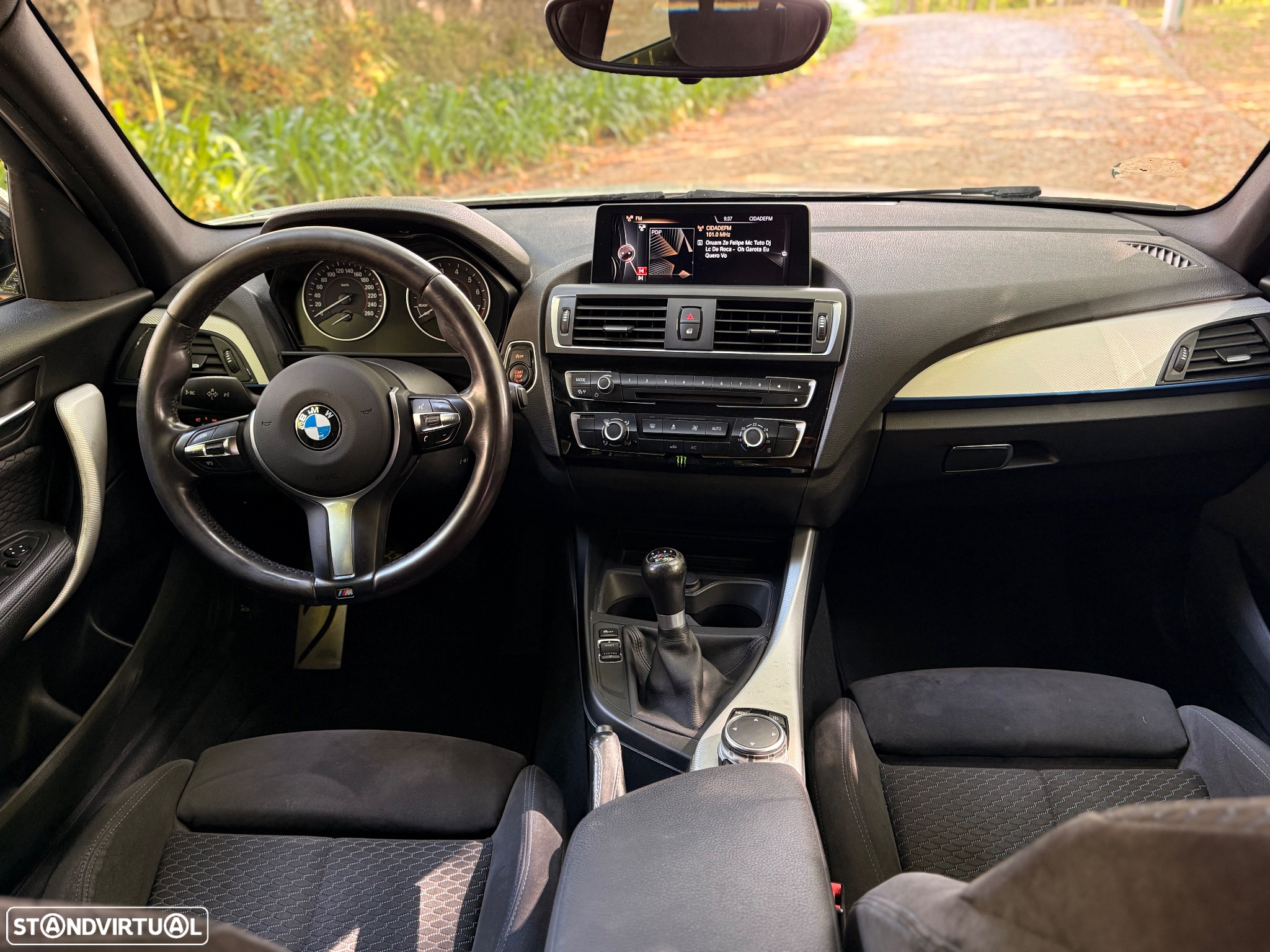BMW 118 i Pack M - 12