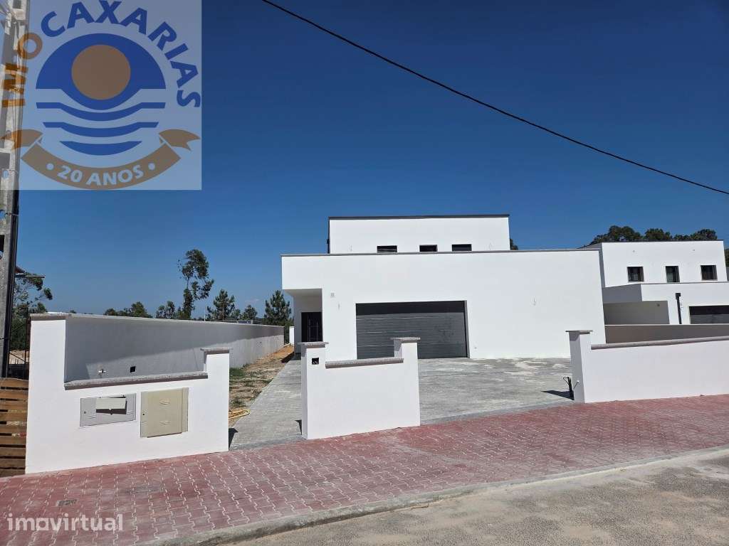 MORADIA T4 DE ARQUITETURA MODERNA - Grande imagem: 2/60