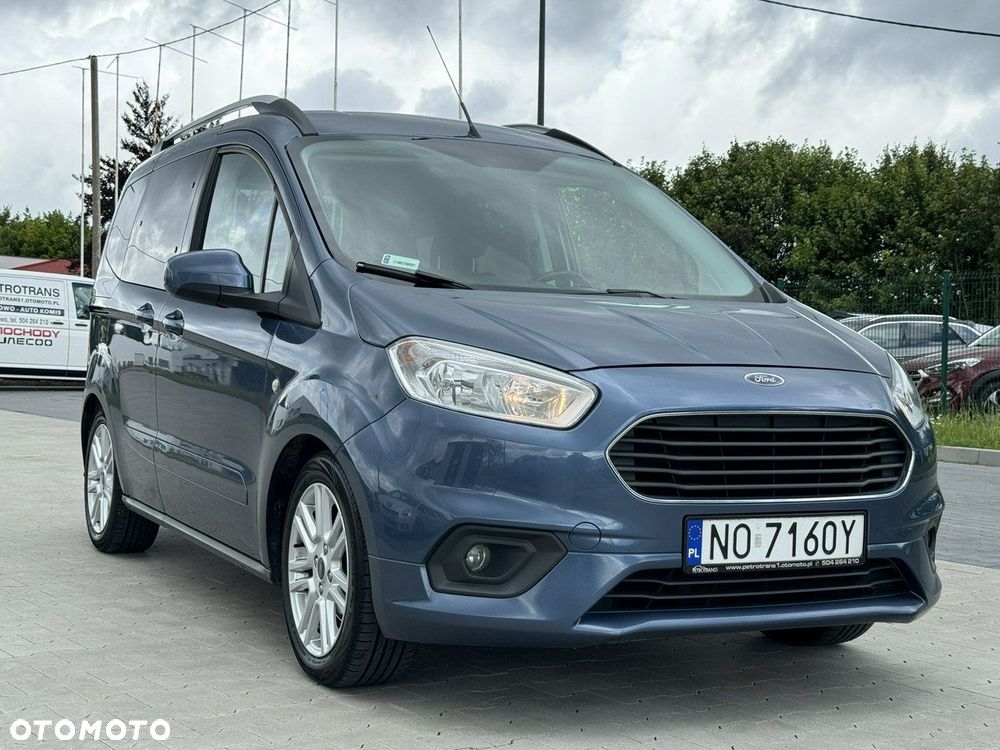 Ford Tourneo Courier - 13