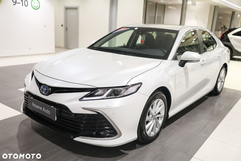 Toyota Camry - 19