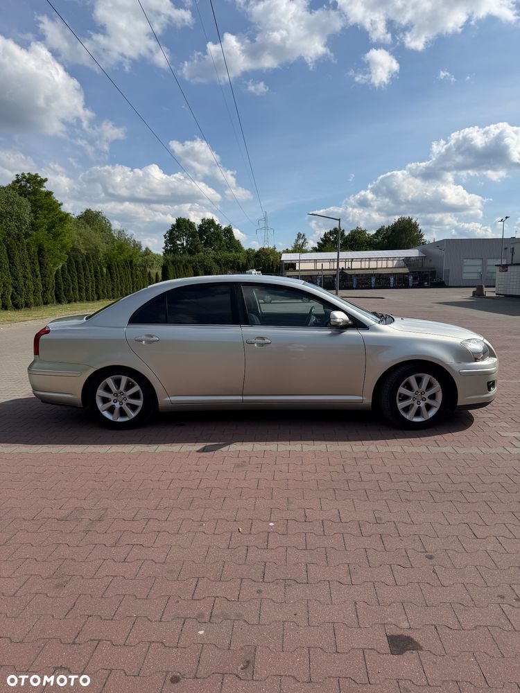 Toyota Avensis 1.8 VVT-i Sol - 7