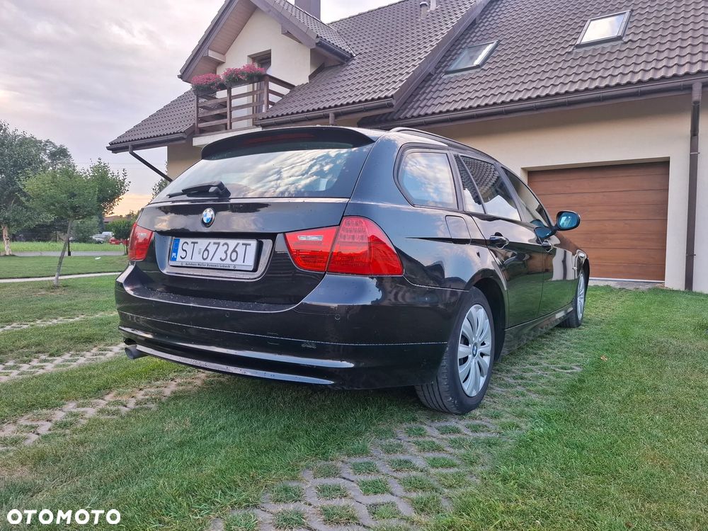 BMW Seria 3 318d - 4