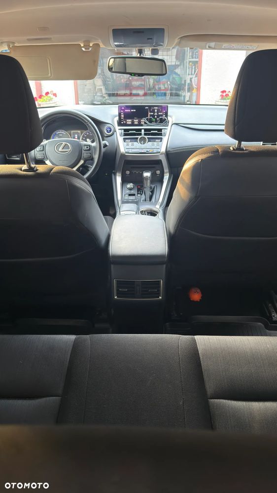 Lexus NX 300h Elegance + Business AWD - 6