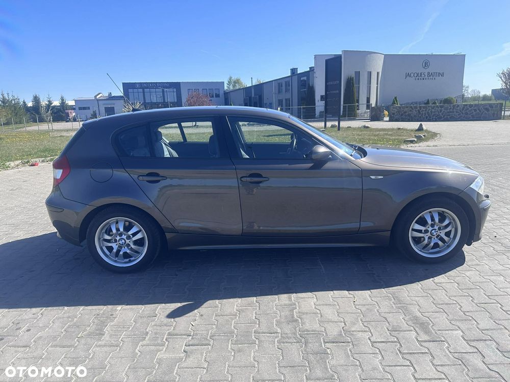 BMW Seria 1 120i - 7
