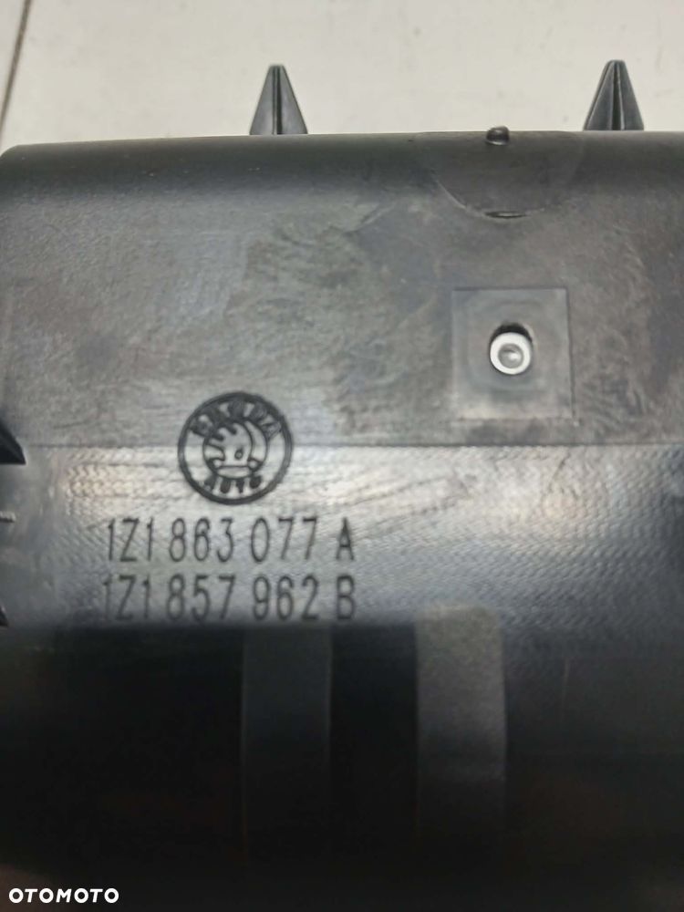 POPIELNICZKA SCHOWEK SKODA OCTAVIA 2 II 1z1857962b - 5