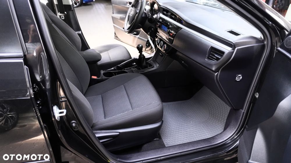 Toyota Corolla 1.6 Active - 26
