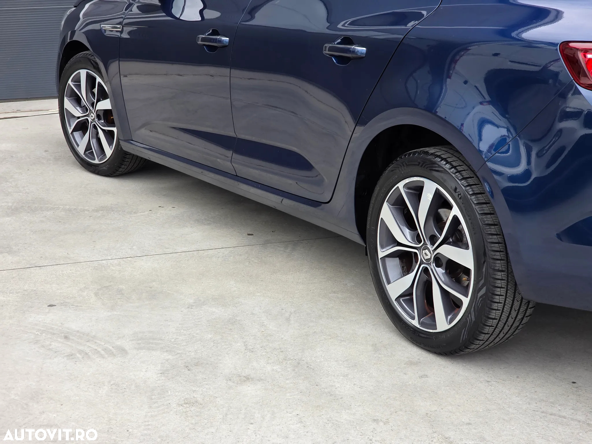 Renault Megane Grandtour dCi 110 FAP EDC BOSE Edition - 9