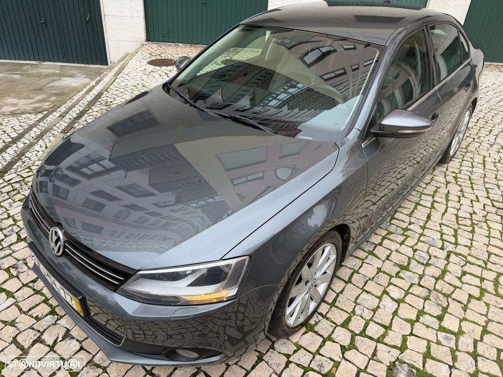 VW Jetta 1.6 TDi Confortline - 22