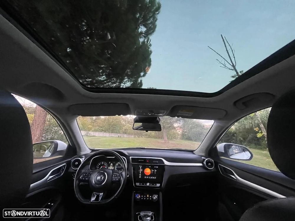 MG ZS Luxury - 38