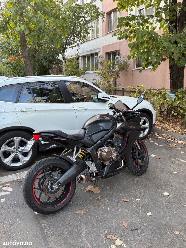 Honda CBR 650R - 10