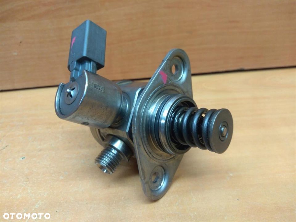 POMPA PALIWA WTRYSKOWA BMW X5 E70 4.4 7595339 - 1