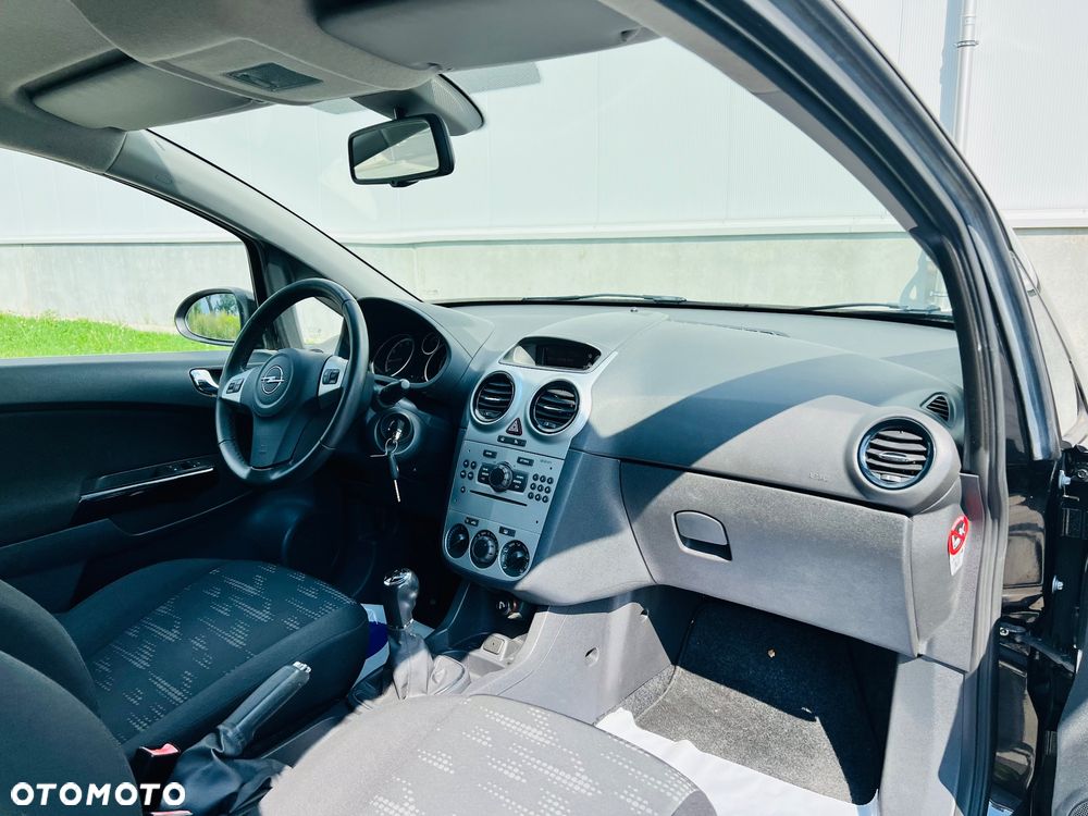 Opel Corsa 1.4 16V Satellite - 28